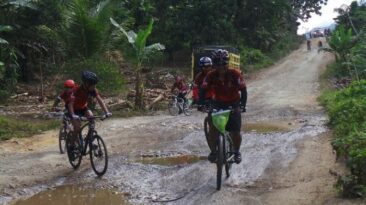 mobil evak terpaksa ke hotel dulu